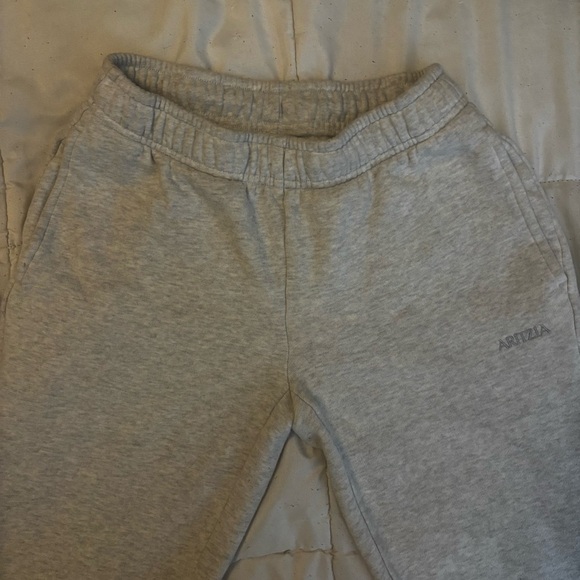 Aritzia Cozy Sweatfleece Mega Straight™ Sweatpant Heather Chrome (gray) - Picture 5 of 15